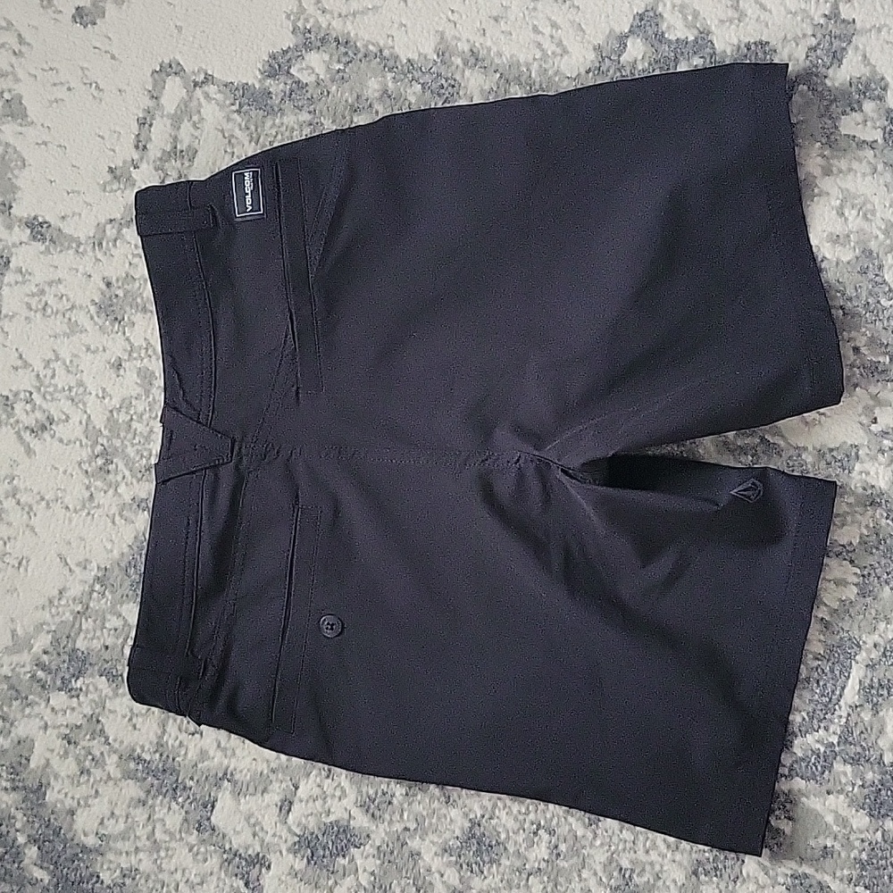 Volcom Shorts - Picture 3 of 12